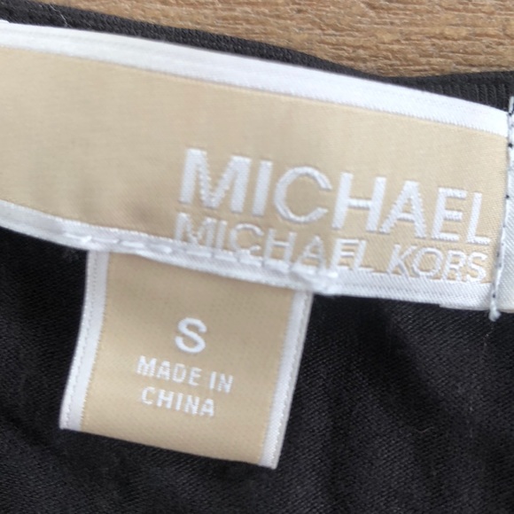 🖤MK wrap top💛 - Picture 4 of 8